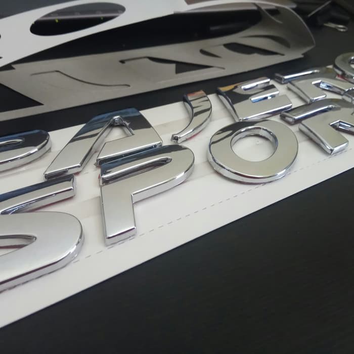 Emblem Kap Mesin P A J E R O  S P O R T Hood Moulding / Emblem Pajero Sport