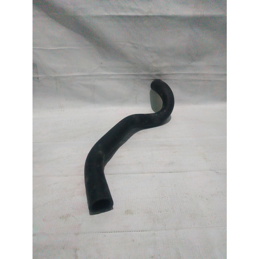 Selang Radiator Bawah Toyota Starlet EP70 16572-10010 LORAMO