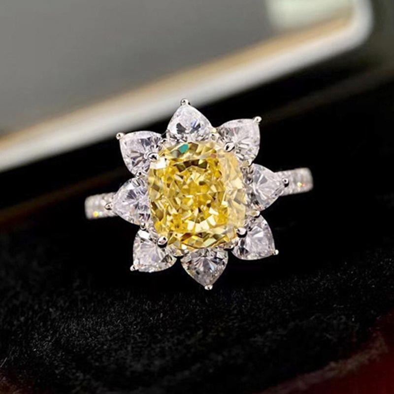 Cincin Pernikahan Bentuk Bunga Matahari Warna Kuning Bahan Cubic Zirconia Untuk Wanita