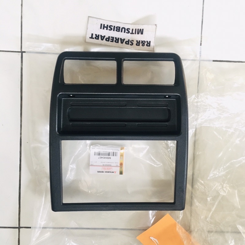Panel instrumen T120SS original 100% / panel tengah t120ss ori mb680467