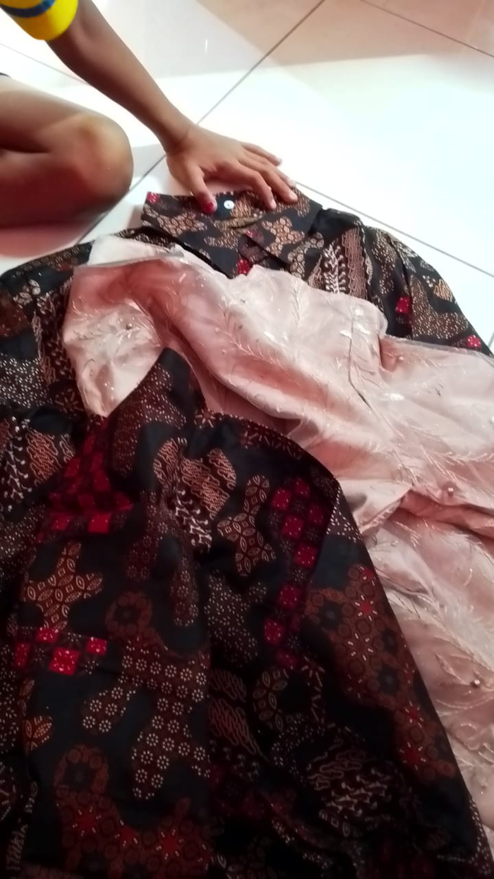 Nyk Batik - Batik Couple Viola Luna Cuff | Sarimbit Batik | Seragam Batik Tulle Brokat Terlaris