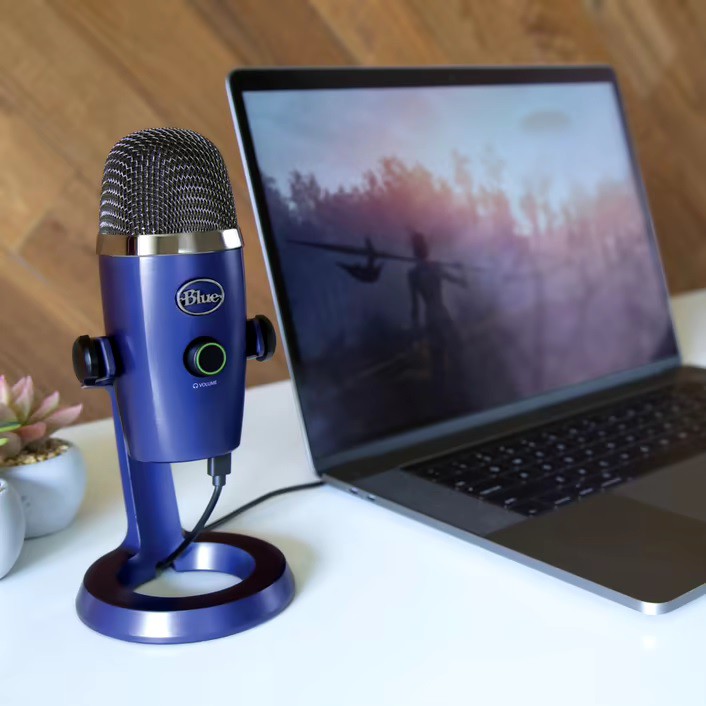 BLUE Microphones Yeti NANO - Premium USB Microphone - Vivid Blue