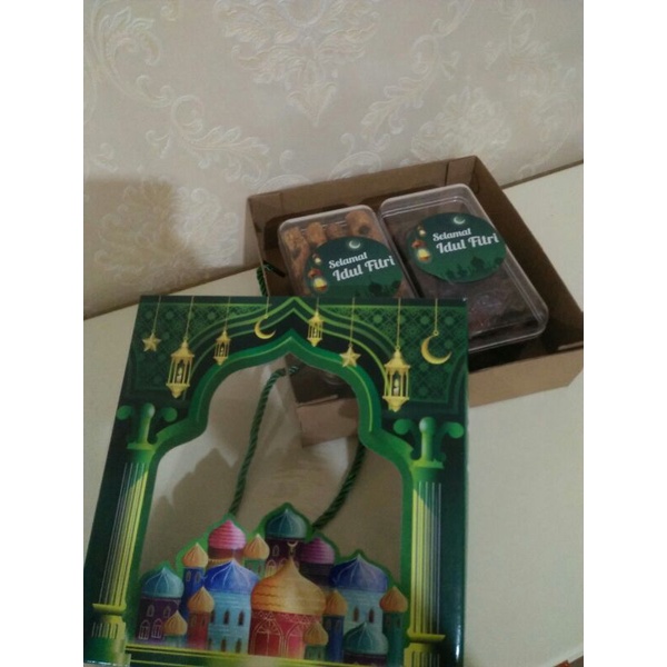 

Hampers Lebaran Idul Fitri Cookies Kue Kering Parcel Ramadan