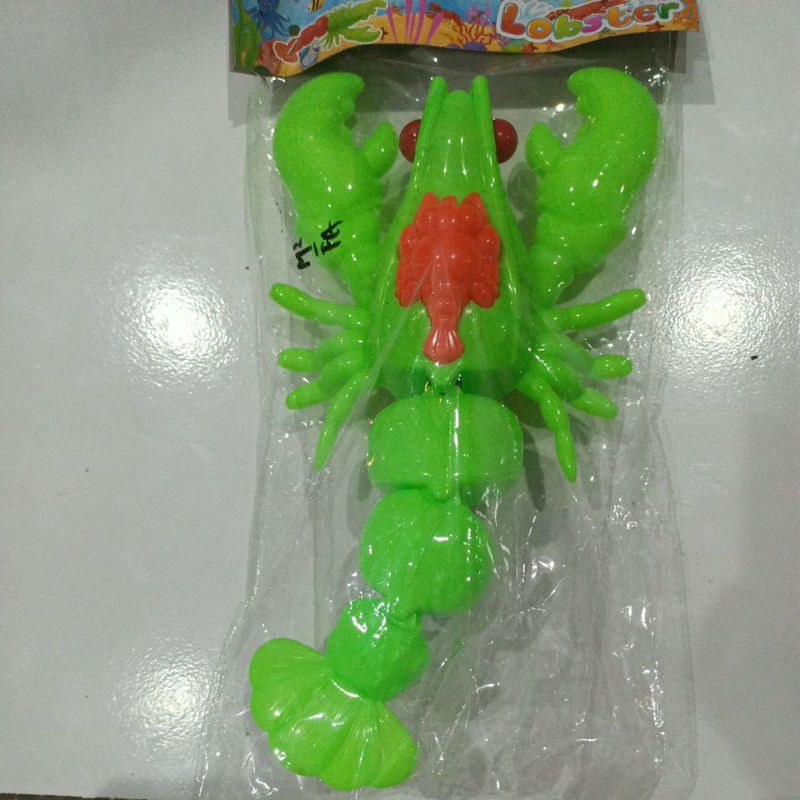 Mainan Lobster Besar