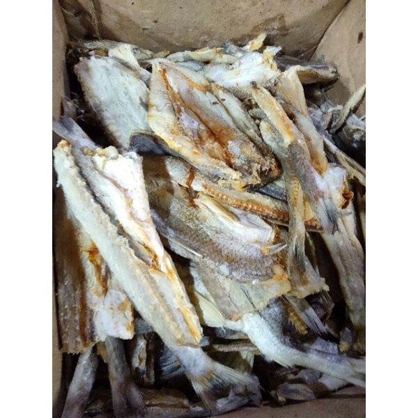 

ikan asin kacang-kacang