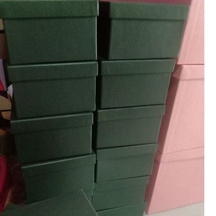 

Paket Box Persegi 22x22T8 (Lapis Legit)/Box Kotak Kado/Kotak Hadiah
