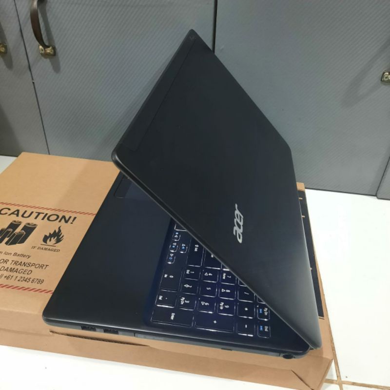 Laptop Acer Travelmate P455 Cor i5-4210U Ram 4/SSD 128 Dualvga amd Radeon HD8600 2GB Layar 15,6inch Keyboard backlight