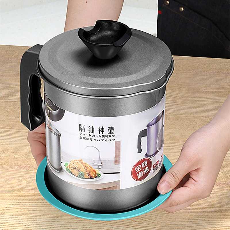(BISA COD) RVOSTR Hspare Tempat Penyimpanan Minyak Oil Can 1400ml With Filter - H0001