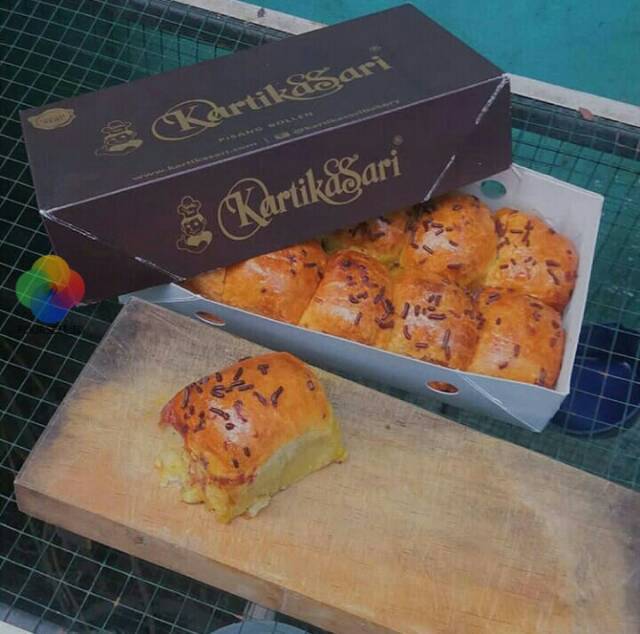 

Ssl09 Kartika Sari Pisang Bolen Ukuran Kecil (PACKING AMAN) - Bollen Kartikasari OlehOleh Bandung