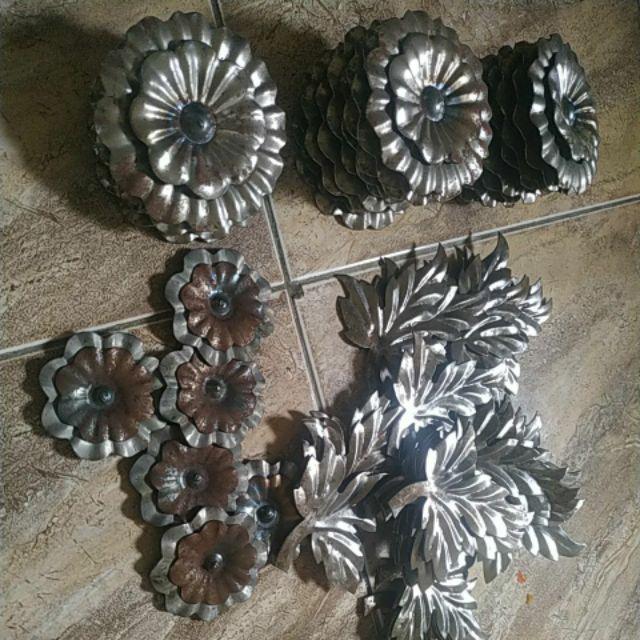 Bunga Matahari Tumpuk Besar Ornamen Pagar Besi Tempa Ornamen Tralis