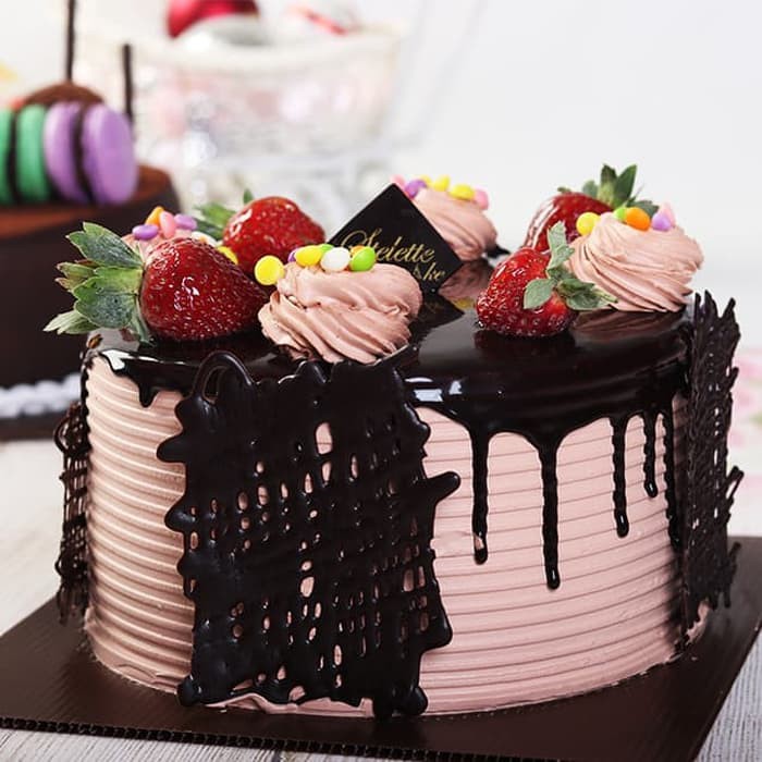 

Kue Ulang Tahun Blackforest Cake diameter 16 cm Murah dan Enak