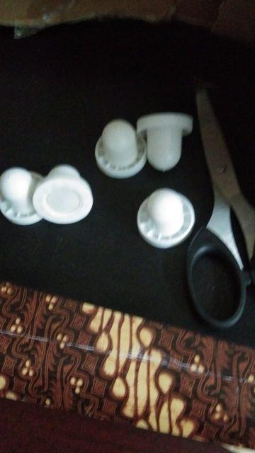 Tutup Botol Bensin 1 Liter / Tutup Bolles 1 Liter Putih Merah Smt2 B1