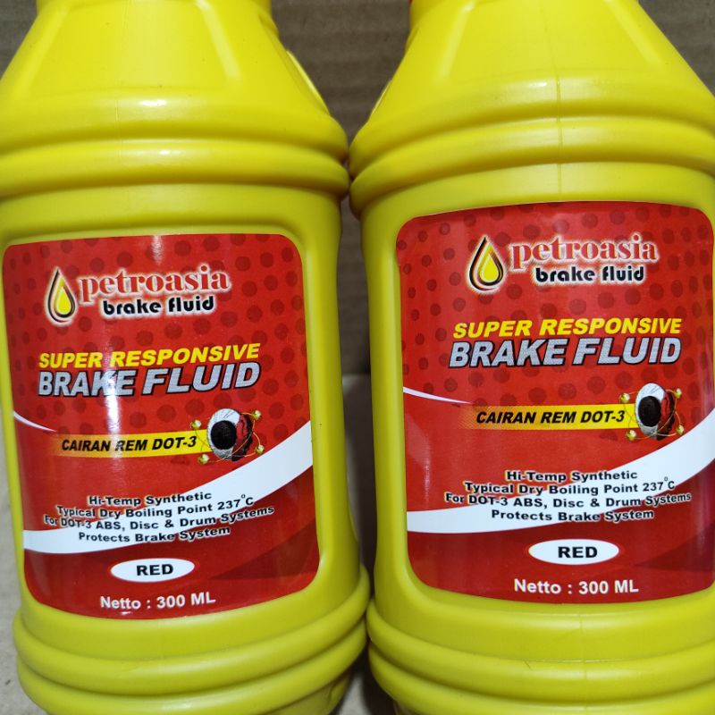 Minyak Rem PETROASIA 300ml DOT 3 Warna Merah Brake Fluid Oli Rem Minyak Rem 300ml Motor / Mobil