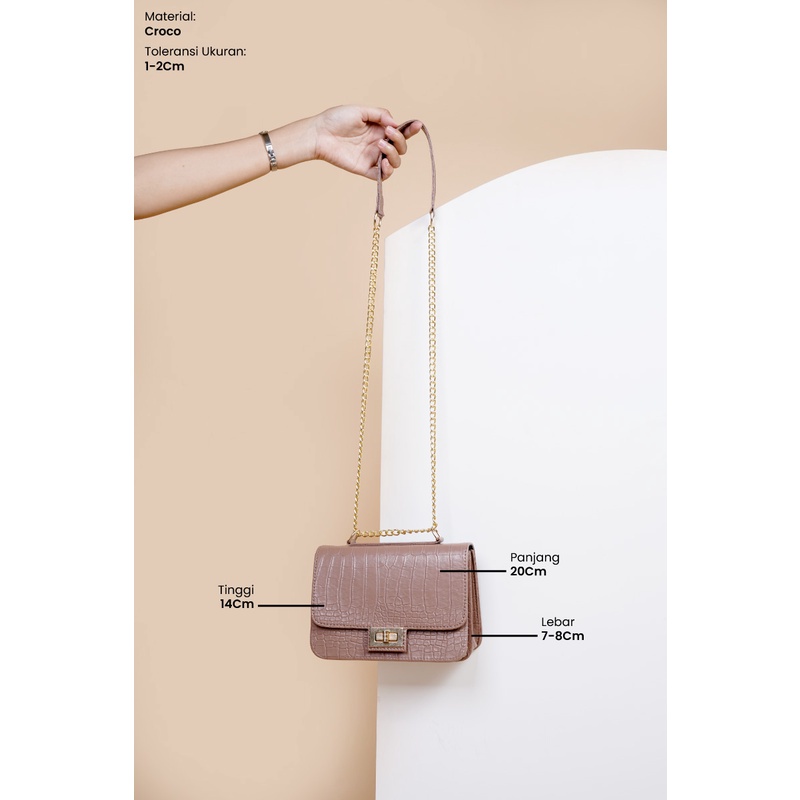 Shin Mina Sling Bag