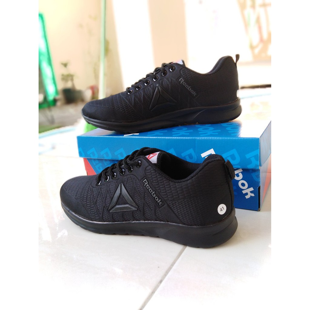 SEPATU SEKOLAH HITAM POLOS - REEBOK CASUAL SNEAKERS PRIA WANITA