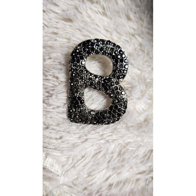 bros buttonscarves KW