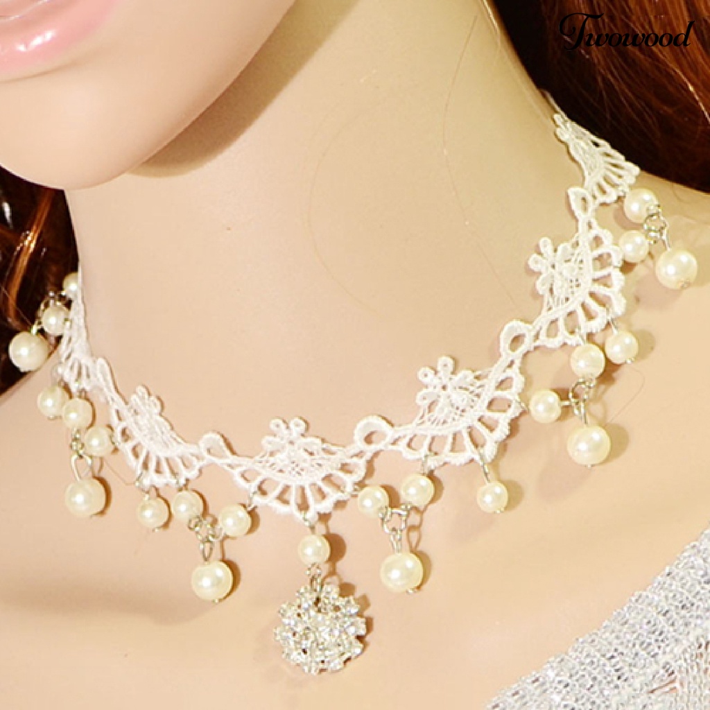 Kalung Choker Bahan Lace Aksen Mutiara Tiruan Model Hollow Gaya Rock