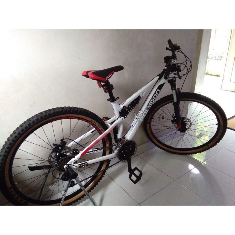 Sepeda Polygon rayz 1