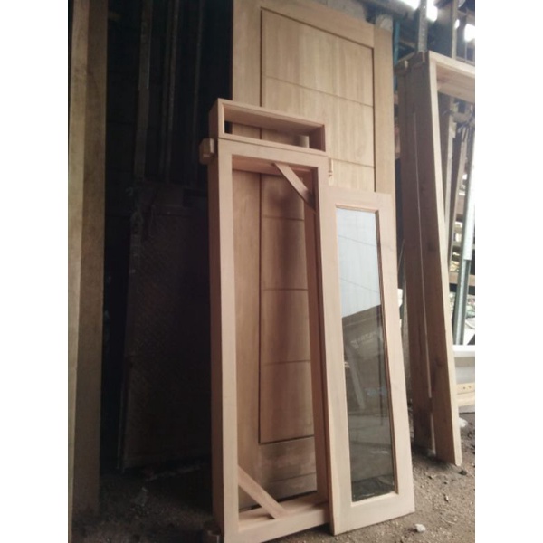 kusen + daun  jendela kayu mahoni