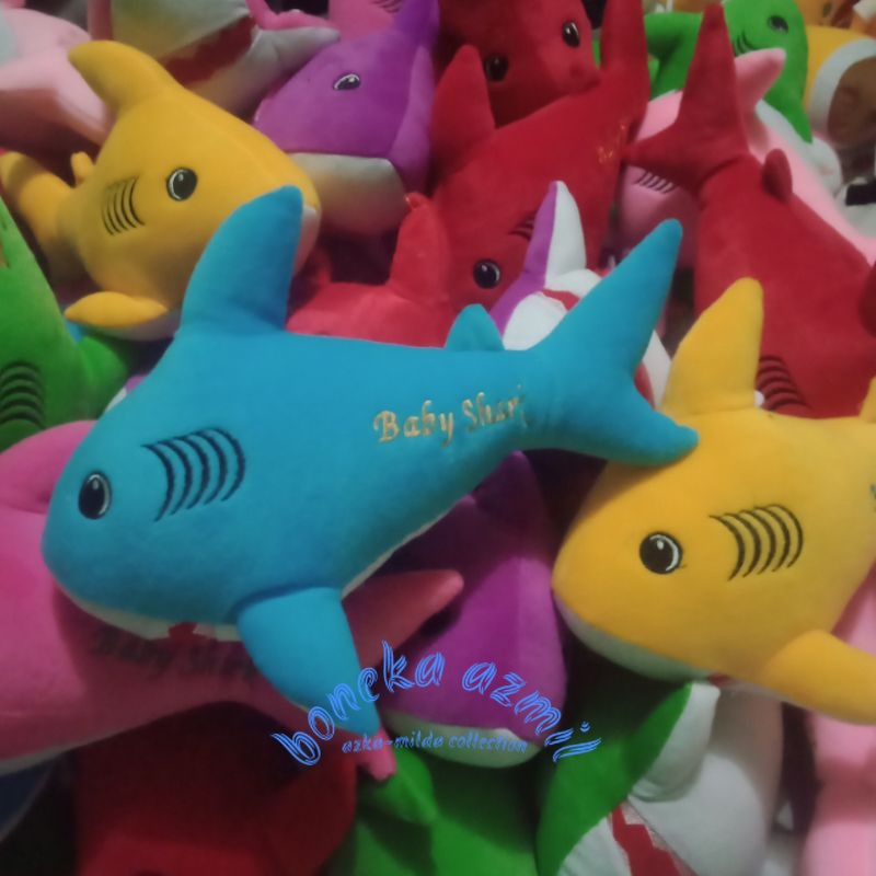 Boneka ikan hiu baby shark ukuran 35cm