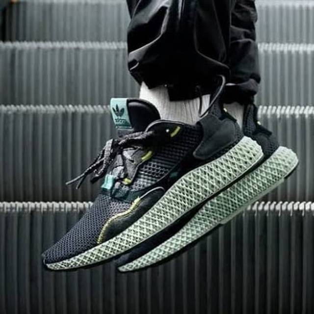 ADIDAS ZX4000 CORE BLACK CARBON