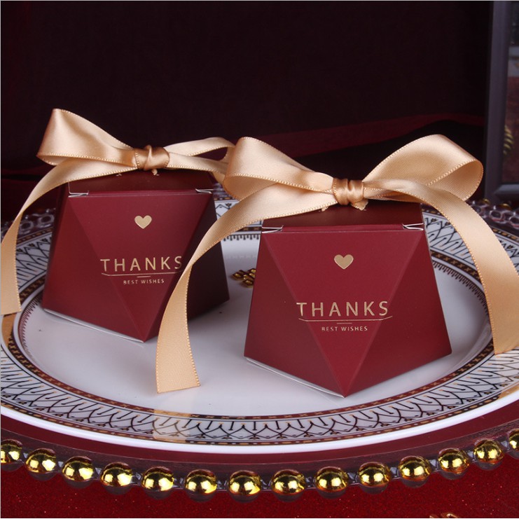 

Kotak Souvenir Wedding / Kotak Permen / Candy Box / Kotak Souvenir Pernikahan / Sangjit