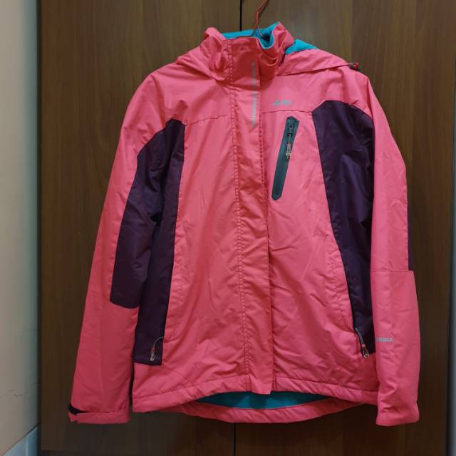 Jaket gunung wanita Rei preloved (second)