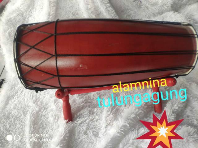 Kendang gendang Jawa alat musik tradisional