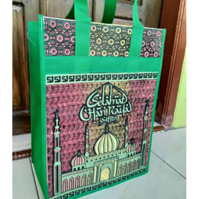 Tas lebaran batik mewah tebal jumbo  PxLxT = 30x18x40(0604)