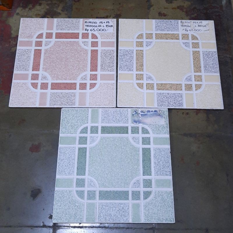 keramik kamar mandi kasar 25x25 picasso trifoglio