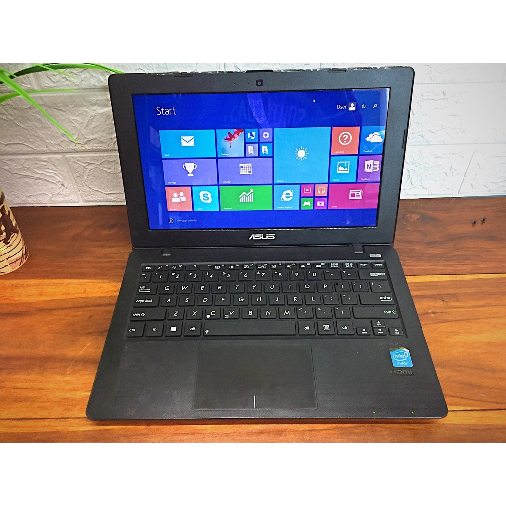 ASUS X200M Notebook Slim - Celeron N2920 - RAM 4 GB - Normal