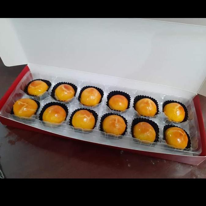 

Dus nastar sekat 12 holes, isi 10 set