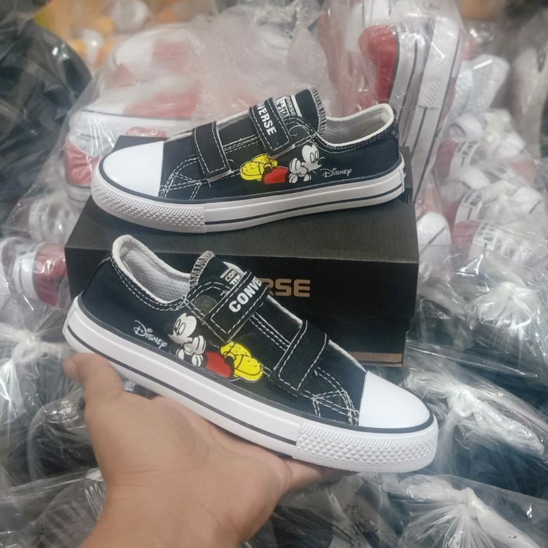 Sepatu anak sneakers karakter fashion BT21 slip on sekolah hitam putih terbaru perempuan &amp; laki laki