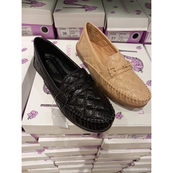 sepatu mokasin wanita nyaman,empuk original Lawrensia