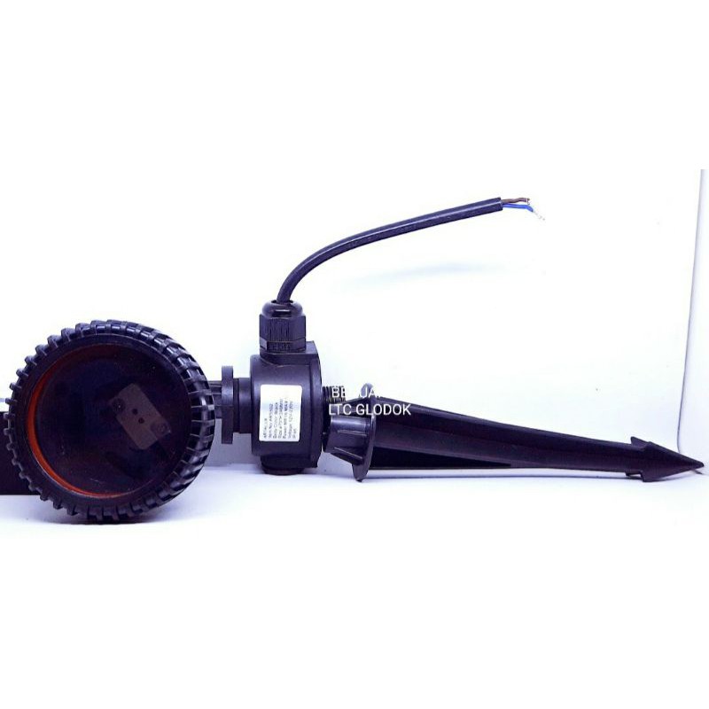 Kap Lampu Sorot Taman Outdoor