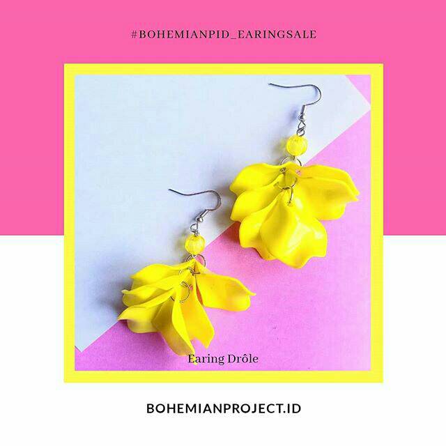 Anting Daun Kelopak besar