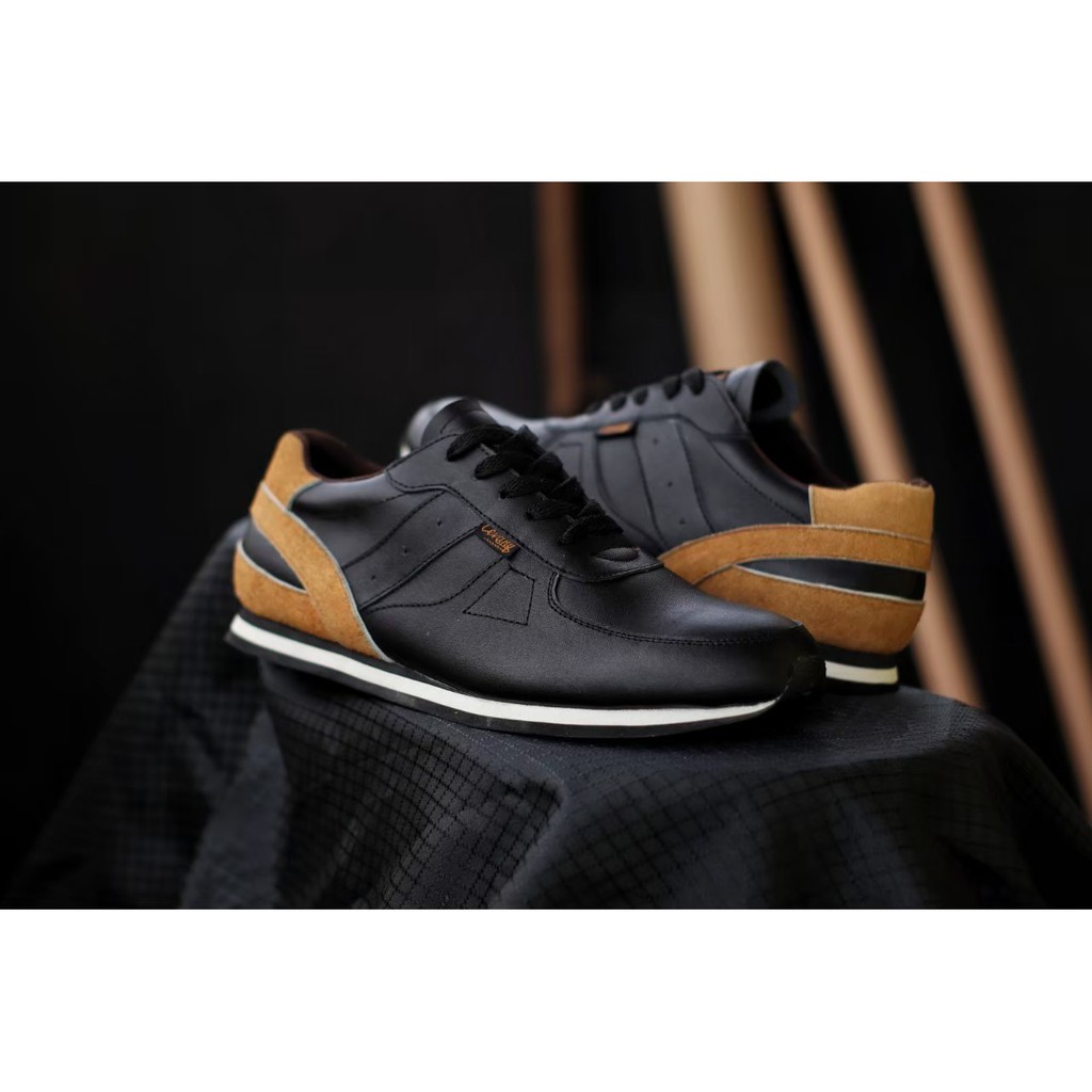 Sepatu Pansus Sneakers Pria Bahan Kulit Grand Ori Cevany Jellal