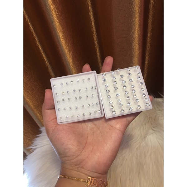 anting tusuk mata putih/mutiara hitam