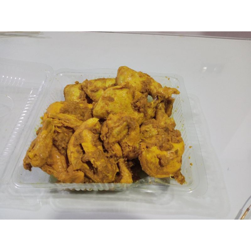 

Ayam Bumbu Kuning (Pejantan)