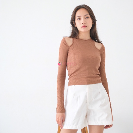 V cut out knit Top