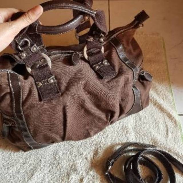 Les Catino Sling Bag