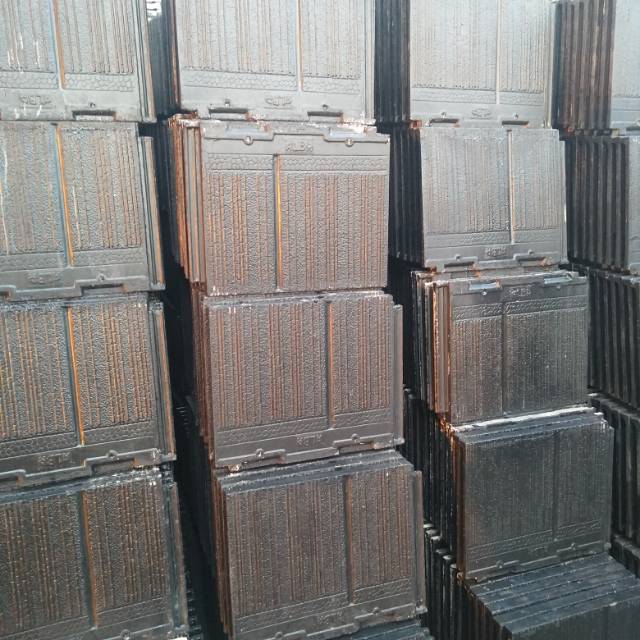 Genteng flat beton langsung dari pabrik cocok buat claster,perumahan ,rumah sendiri atau sebagainyaa