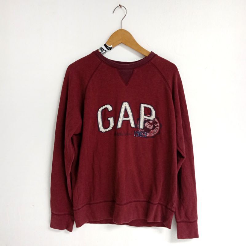 GAP Crewneck Maroon