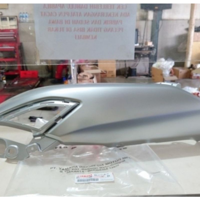 BODY BELAKANG KIRI YAMAHA NEW NMAX 2020 SILVER ORIGINAL YGP
