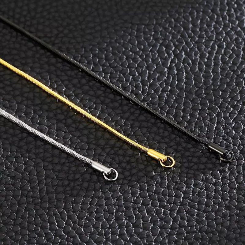 KALUNG TITANIUM PRIA DAN WANITA WARNA SILVER GOLD BLACK  ANTI KARAT