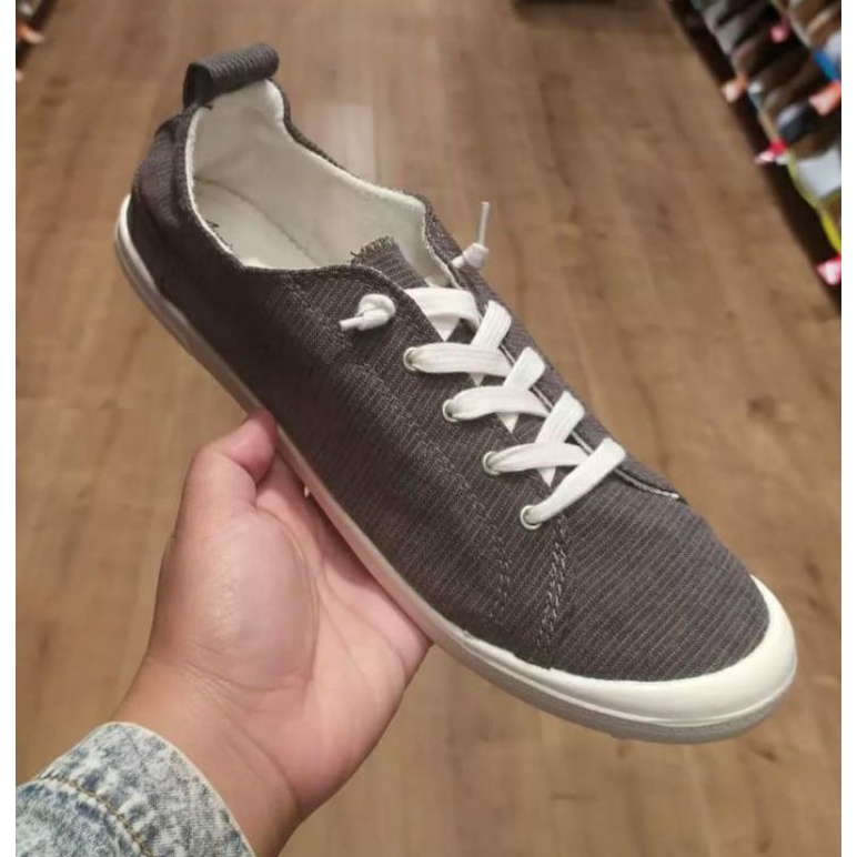 American Eagle sneakers