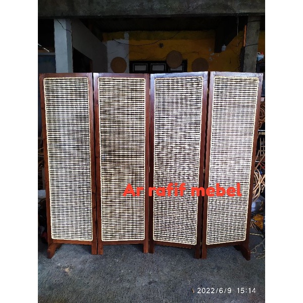 Partisi / sketsel / penyekat ruang / pembatas ruang / sketsel / sketsel rotan / partisi / partisi ro