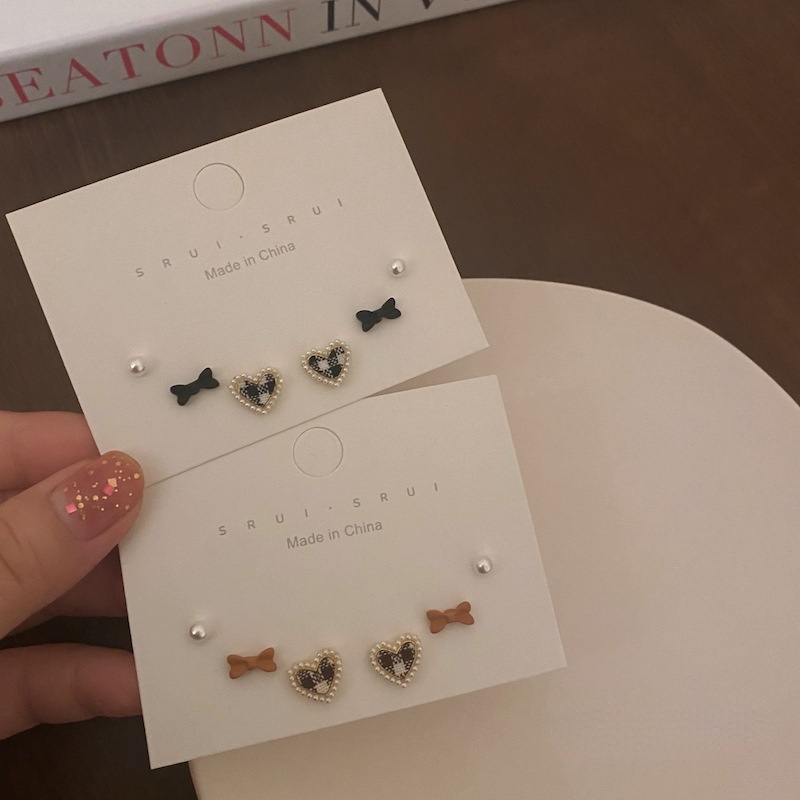 6pcs / Set Anting Tusuk Bentuk Hati / Pita / Mutiara Bahan Resin Gaya Korea Untuk Wanita