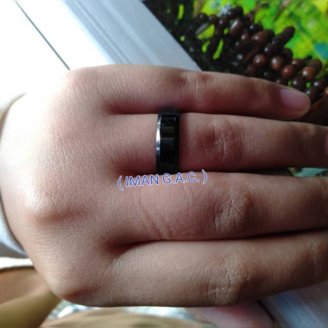 Cincin stainlistell hitam/cincin hitam peria dan wnita