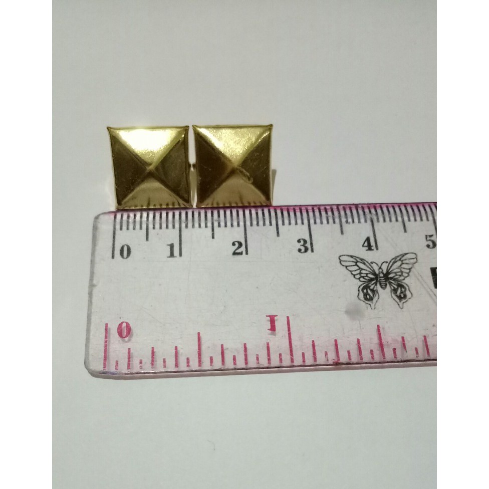 Spike piramid 12 mm gold - emas ( 20 biji)